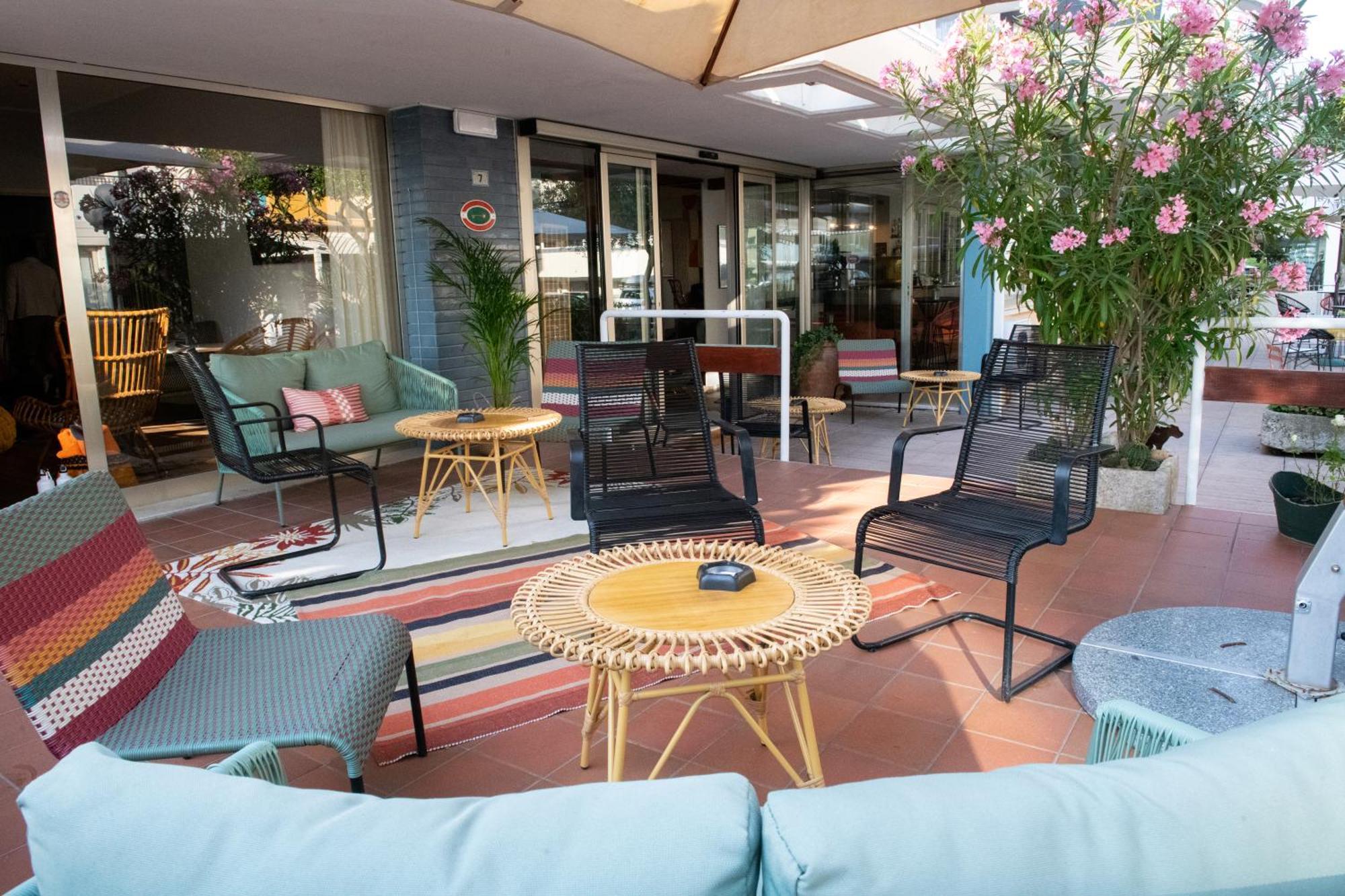 Hotel Mirabella Riccione Exterior foto