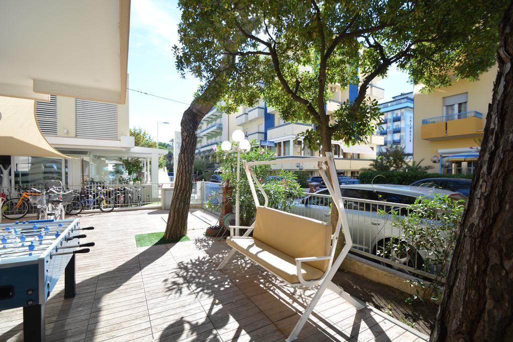 Hotel Mirabella Riccione Exterior foto